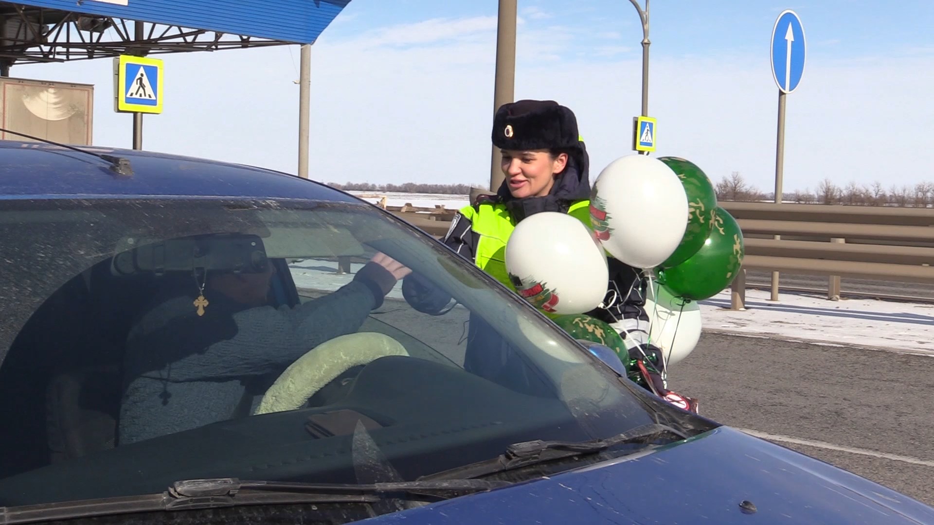 Волгоградских водителей поздравили с Днем защитника Отечества